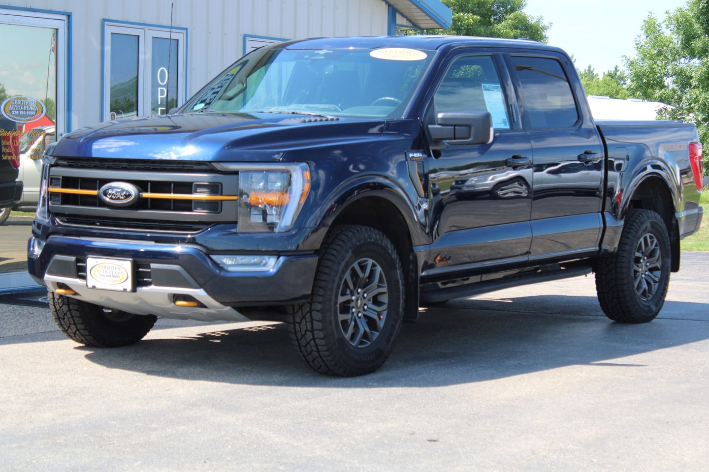 View vehicle photo 2