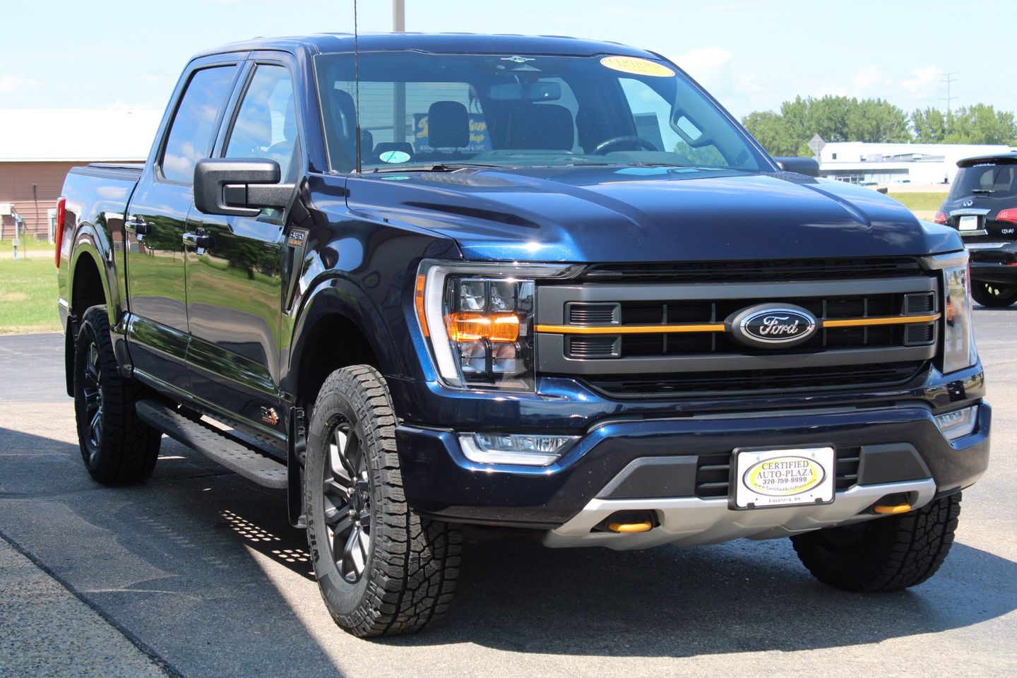 View vehicle photo 3