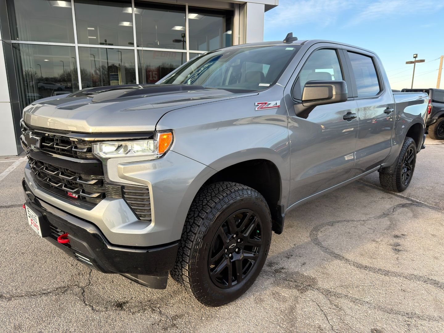 View vehicle photo 3