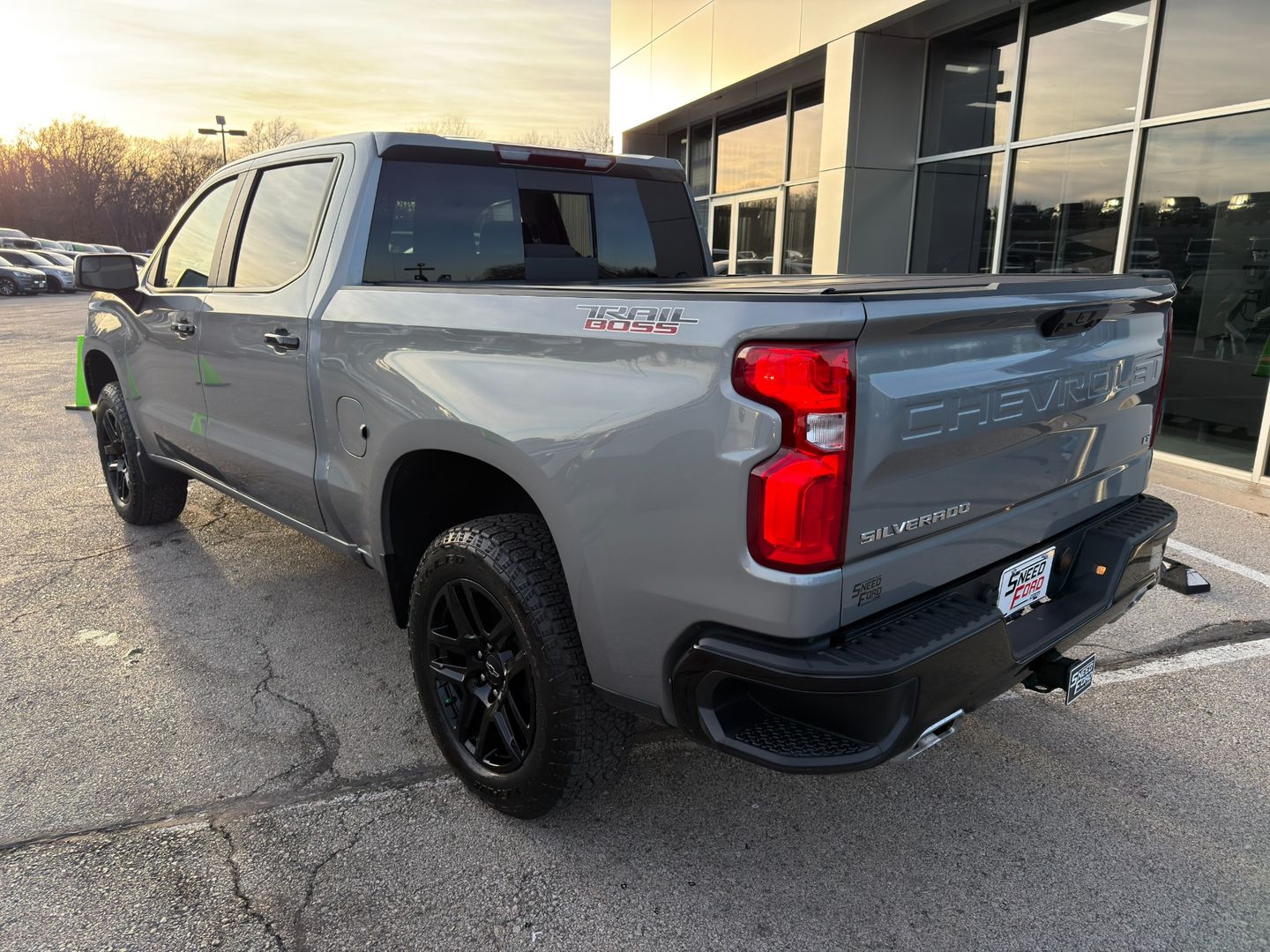 View vehicle photo 5