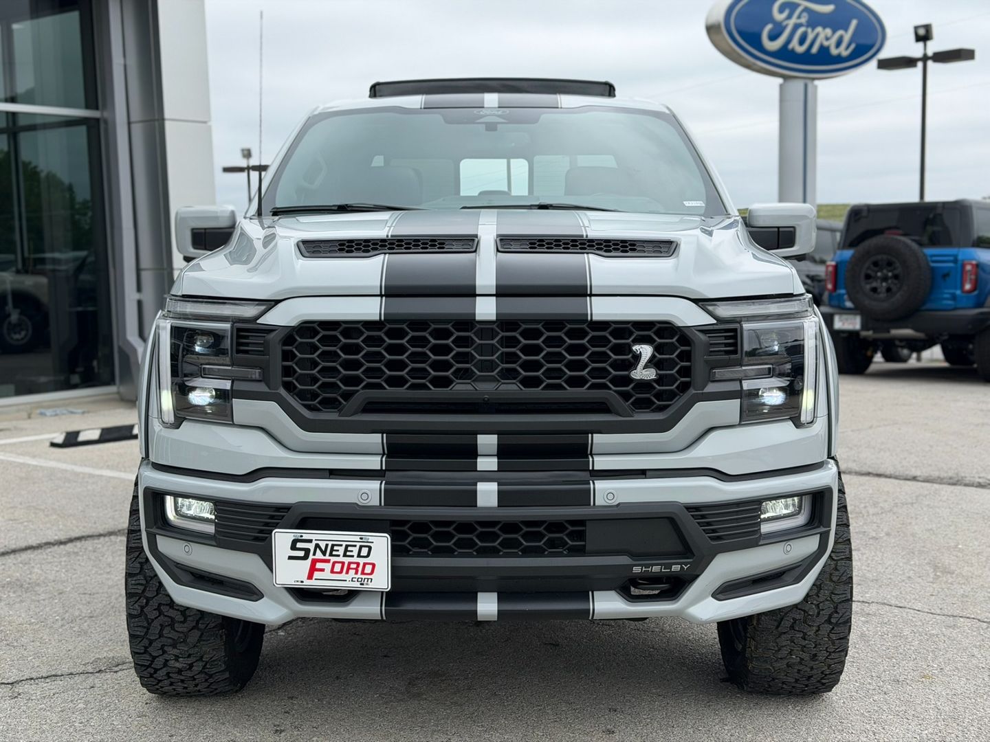 View vehicle photo 2