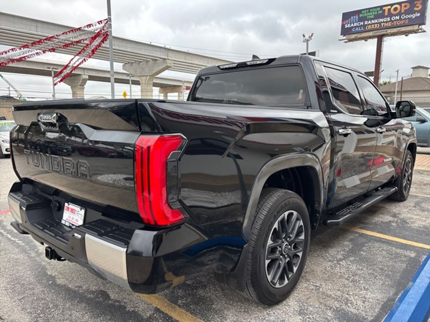 View vehicle photo 5