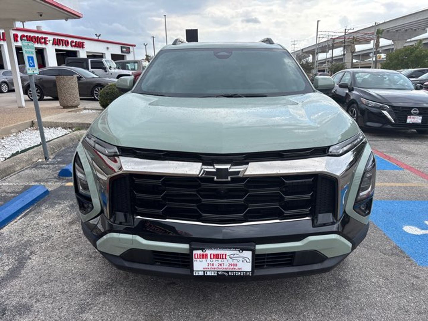 View vehicle photo 2