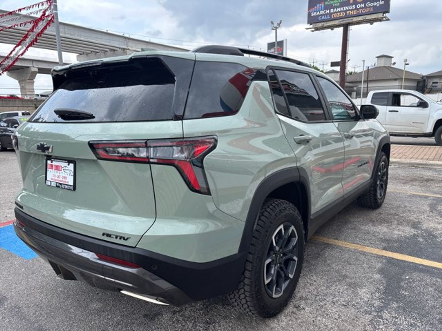 View vehicle photo 5