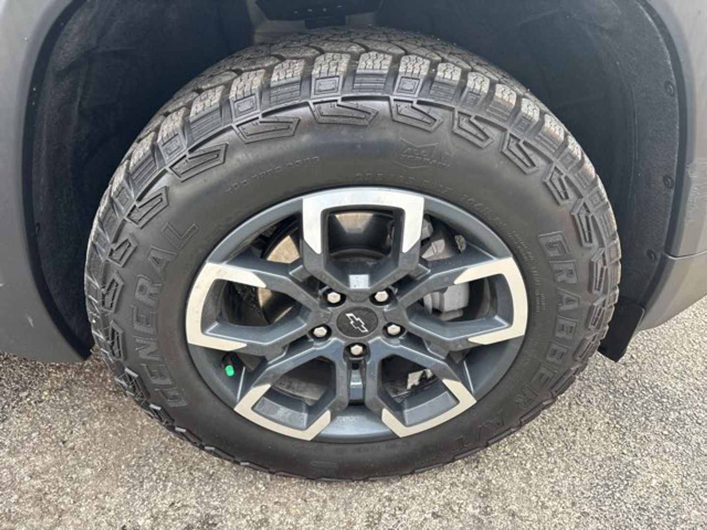 View vehicle photo 7